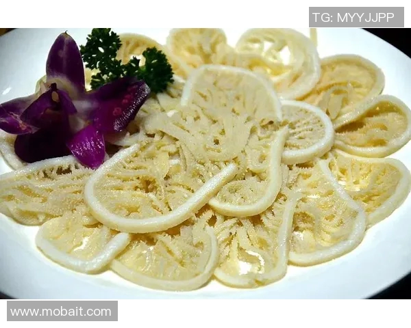 外国足球明星齐聚火锅店共享美味时刻感受中国饮食文化魅力